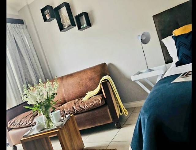 1 BEDROOM APARTMENT FOR SALE IN STRAND SOUTH